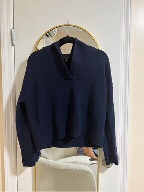 Banana Republic 100% Cotton Navy V‑Neck Hooded Sweater